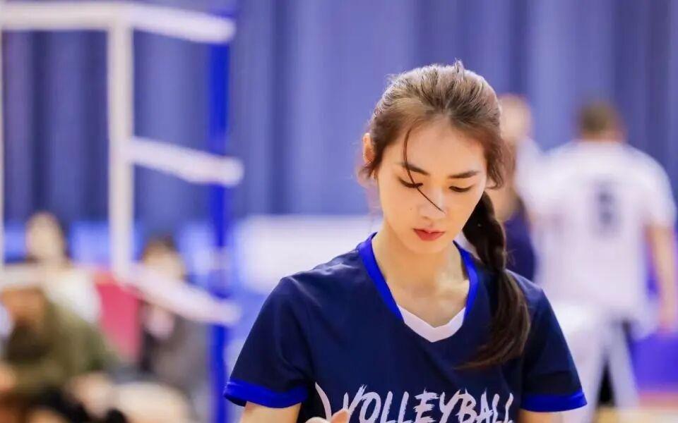 2025首届上海市气排球大奖赛点燃全民健身最热的秋天