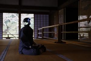 禅雅塔啊日本把宇树机器人改成僧侣改善佛教僧侣数量不足的问题