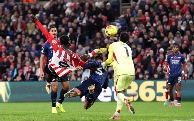 希曼：最后拉亚的出击方式有问题，他应