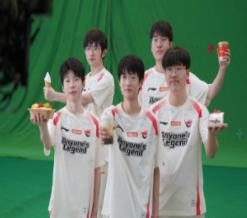 顶不住BLG粉丝的嘲讽!AL经理爱笑已经连删两条微博