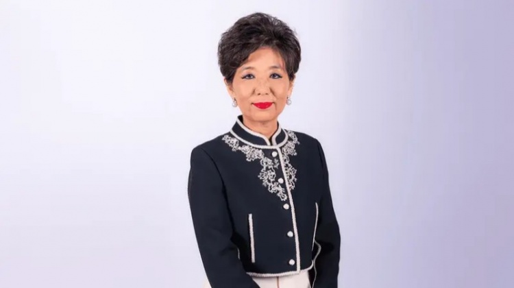 官方：里昂老板已辞去董事会职务，球队任命新主席米歇尔康