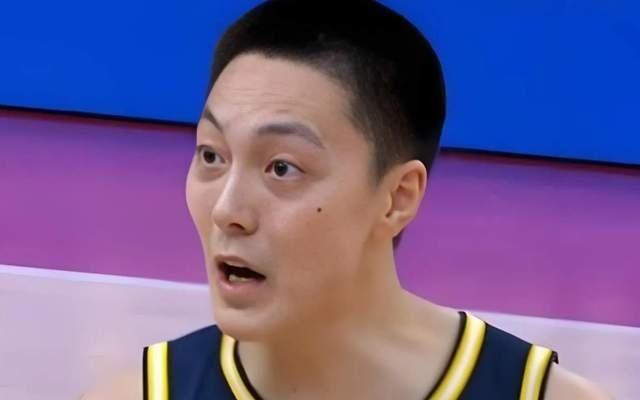 广东核心场均8.1分创下4项新低，却获杜锋信任，郭士强该放弃他了