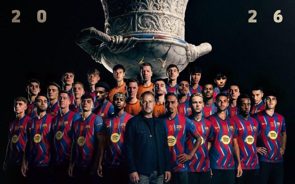 捧杯，拉什福德、霍安加西亚和巴尔德吉收获巴萨生涯首冠