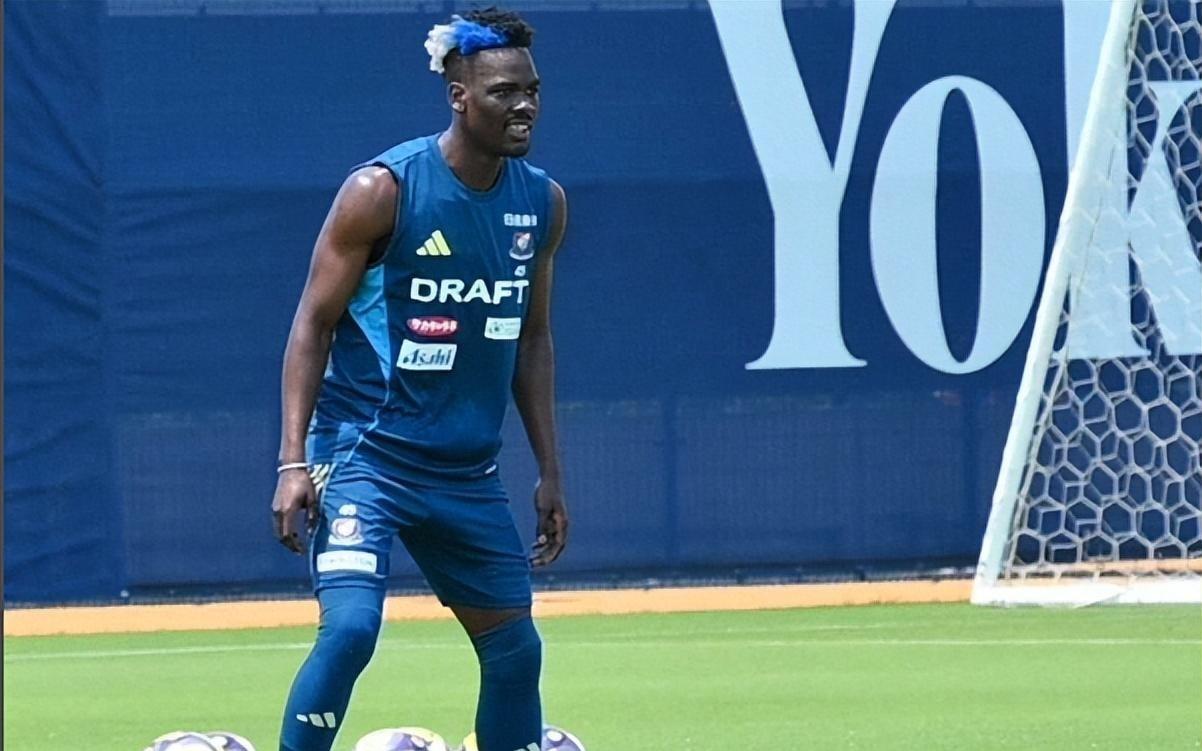 刚来就想走上海海港新外援：踢中超是为积累经验，盼将来回日本