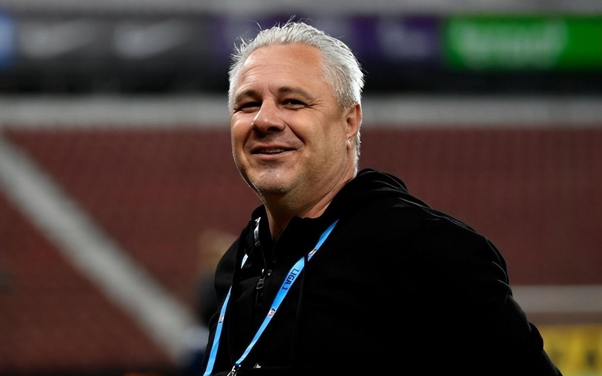 贪婪!中超劲旅新帅想跑路,年薪8百万还嫌少,准备加盟沙特土豪