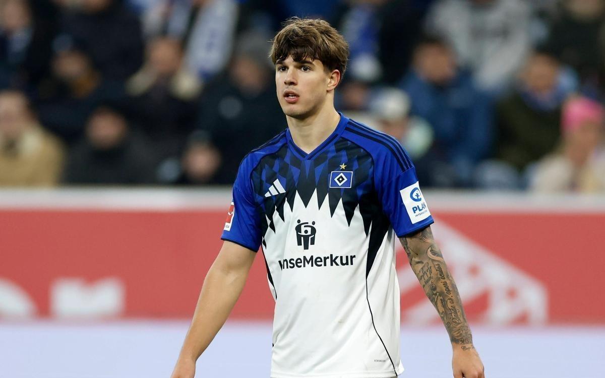 法尔克：热刺后卫武什科维奇被推荐给