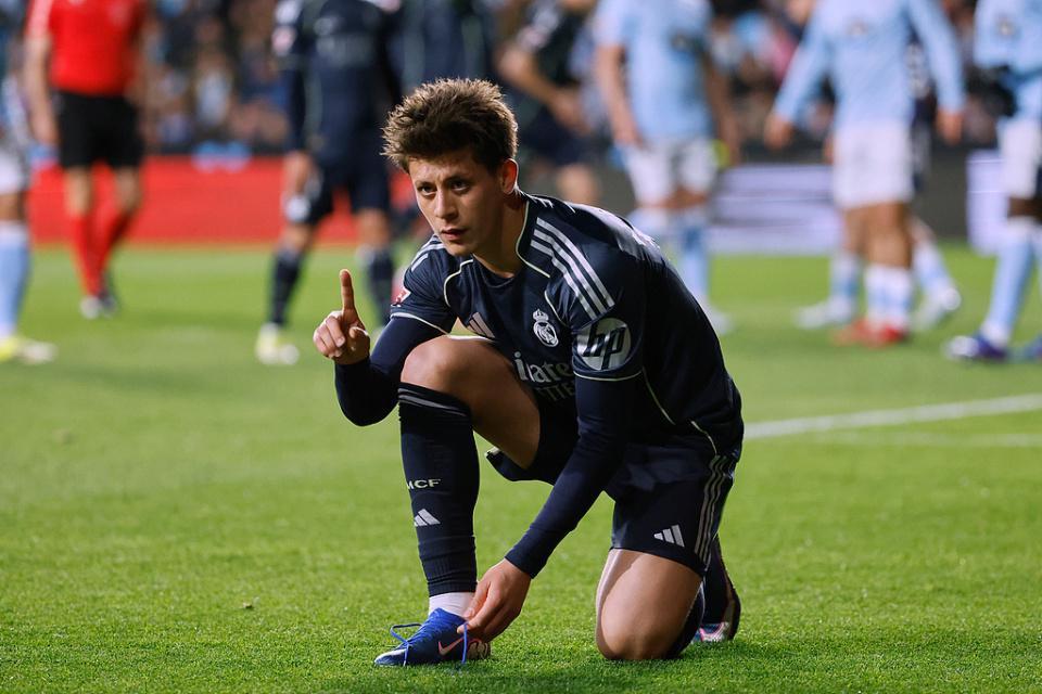 送助攻仍被换下！9000万红星1个月2次不满主帅蔑笑嘲讽：总是我