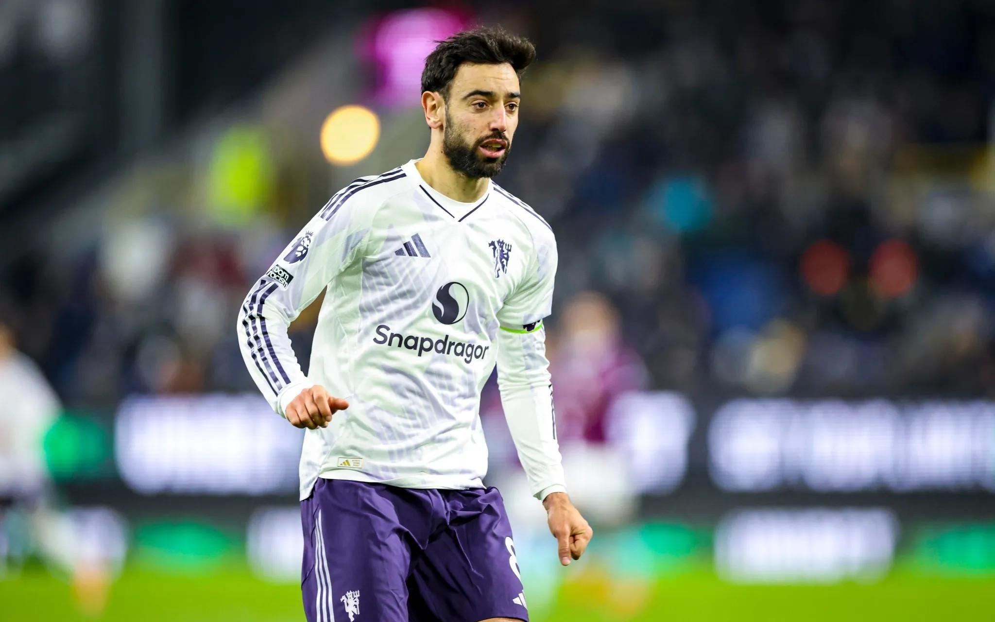 消息人士：曼联球员担心B费受够了动