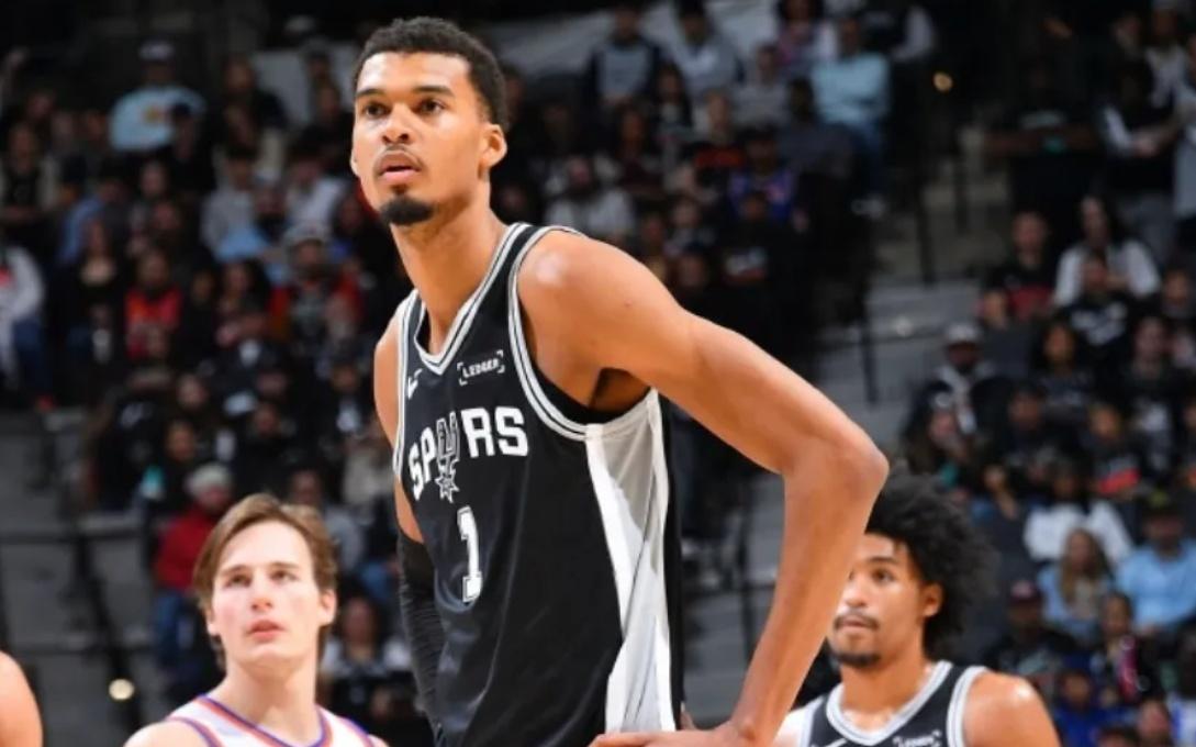 只打24分钟！文班亚马再度伤停，恐无缘MVP评选