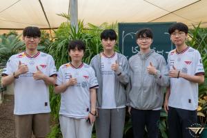 不装了DOFPK组合首冠！T1击败HLE拿下KeSPA杯冠军！