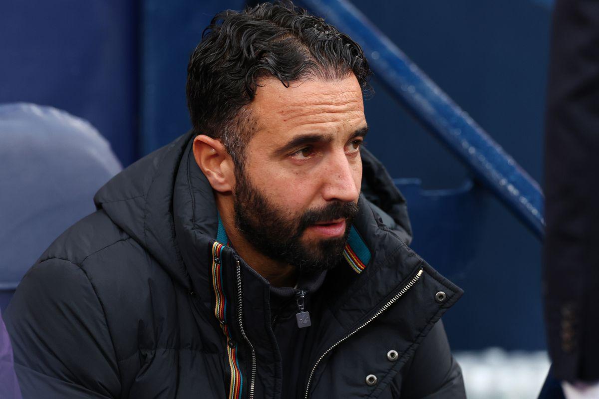 曼联更衣室氛围骤变！开局5战3负+攻防双崩，阿莫林帅位危机升级