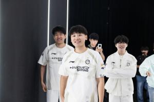 iG以52战绩暂列登峰组第三,本赛段两次横扫双杀+全年六胜JDG