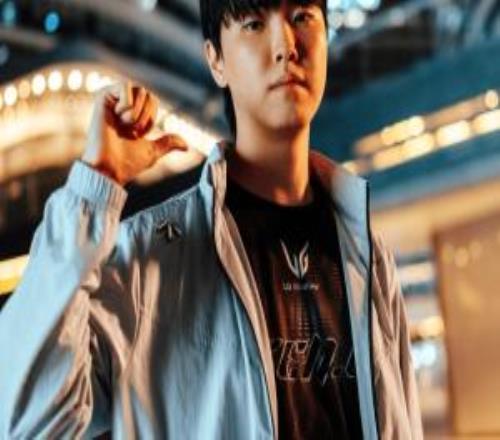 逐渐拉开了啊Chovy与Faker交手战绩更新：7369！