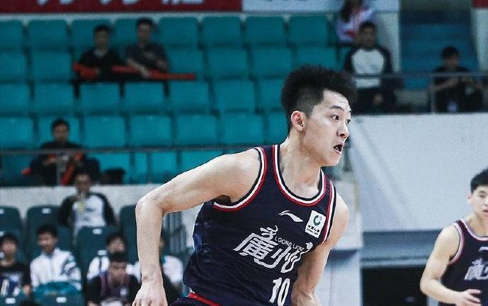可惜!郭士强爱徒无球可打,曝其因要价过高离队