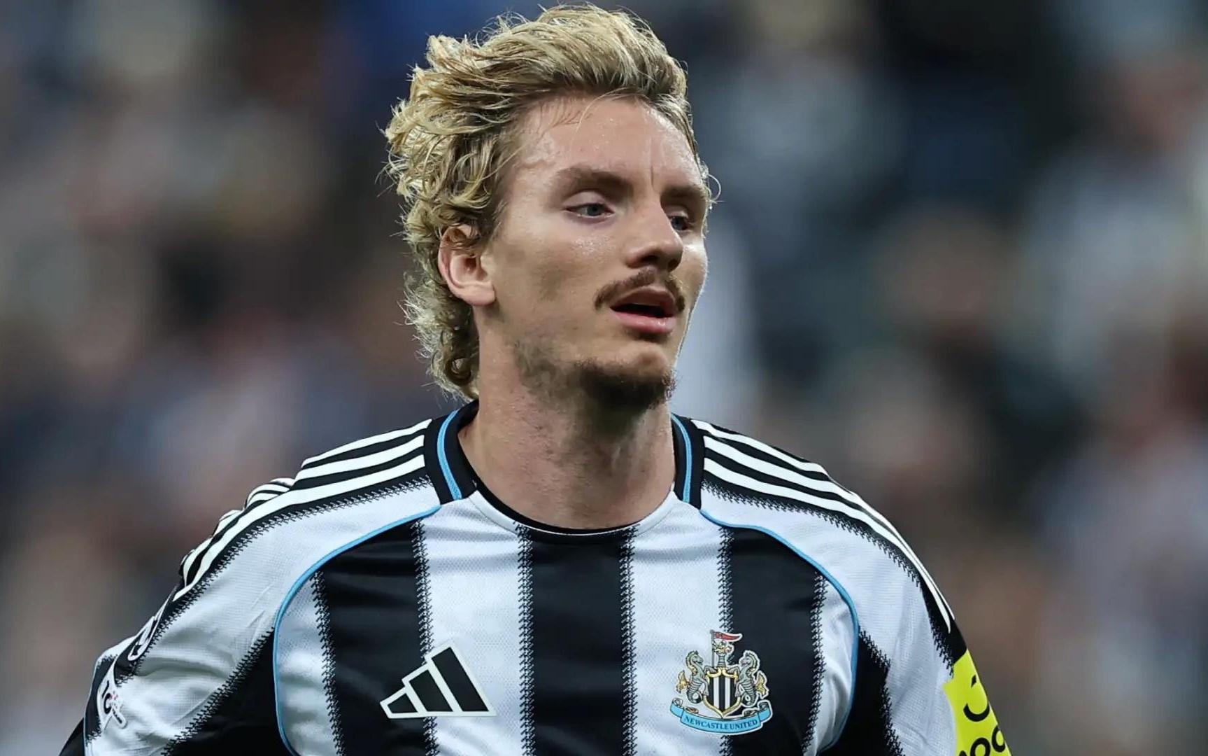 沃尔特马德：维尔茨最强队友之一英超最难对付球员范戴克