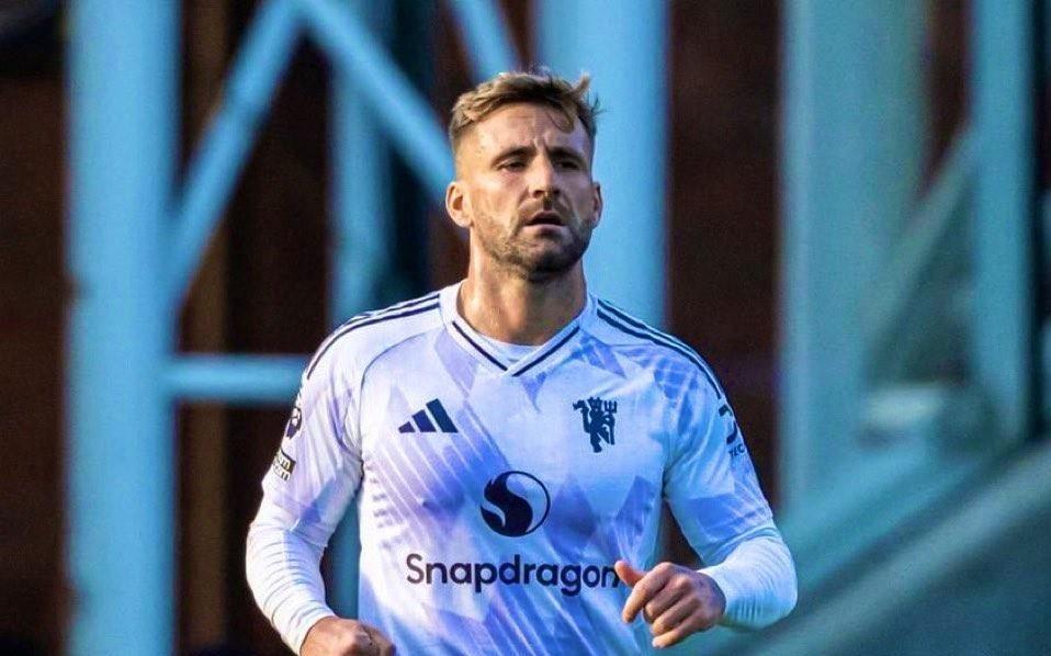 曼联名宿埃尔文：卢克肖非常适合左中