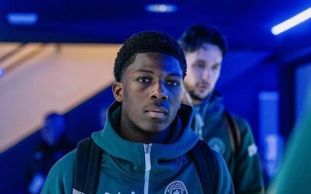 首发出战足总杯，曼城17岁前锋麦卡杜