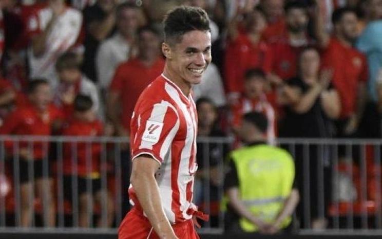 阿斯：阿贾克斯今夏将求购阿里瓦斯，皇