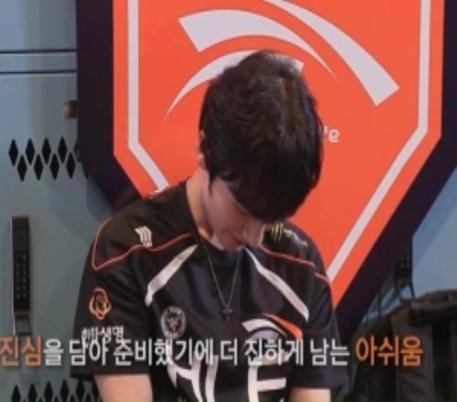 HLE官方发布了LCK决赛的幕后:输给GEN后低下头的Peanut