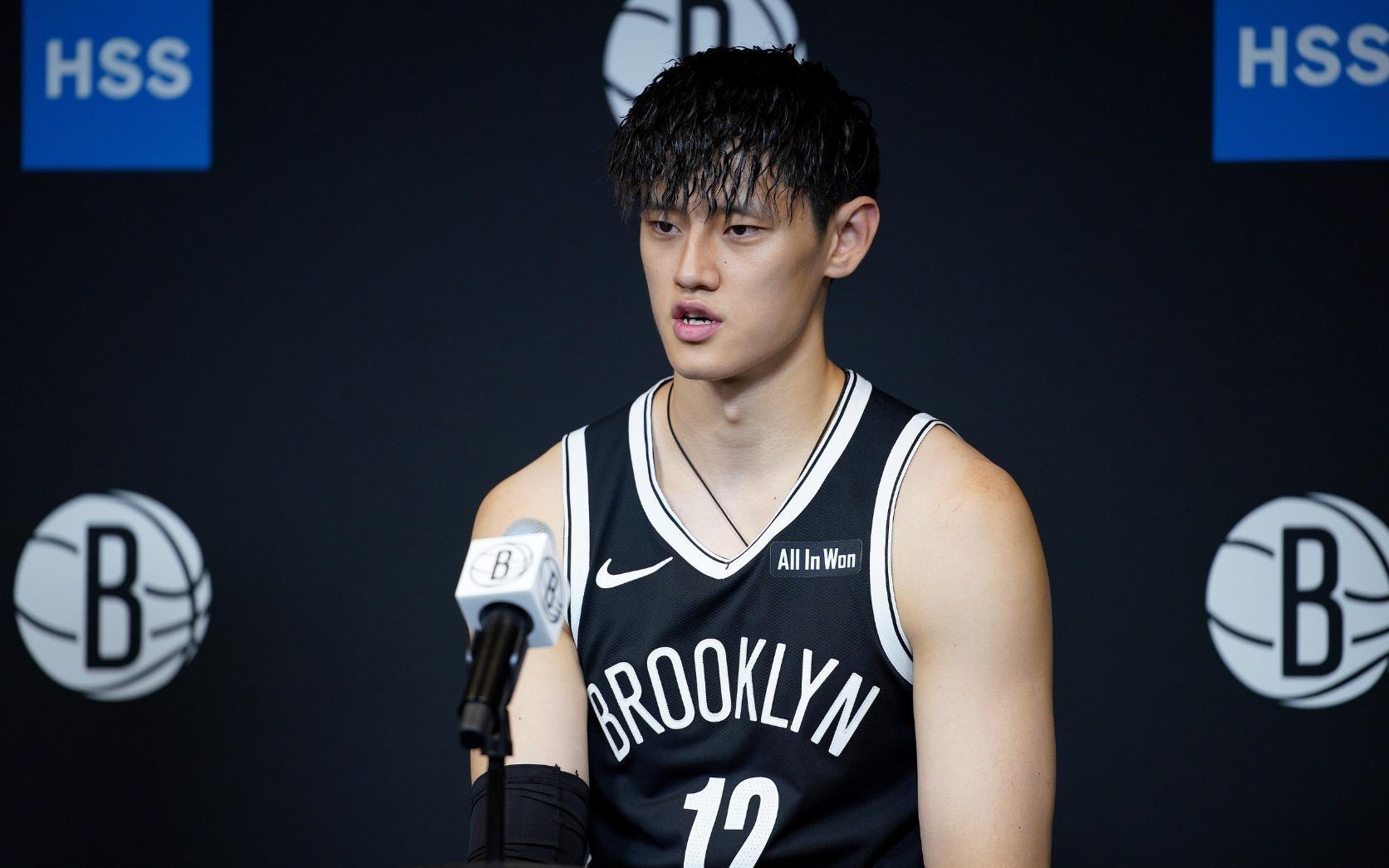 媒体人:曾凡博是否再去美国待定,中国赛能打10分钟就挺好