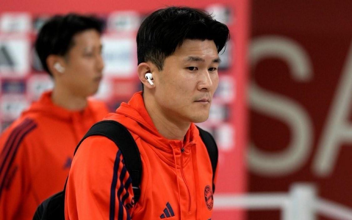 记者：金玟哉因牙齿和肌肉问题将缺席