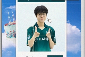 BRO官方祝贺：今天是Teddy的生日生日快乐