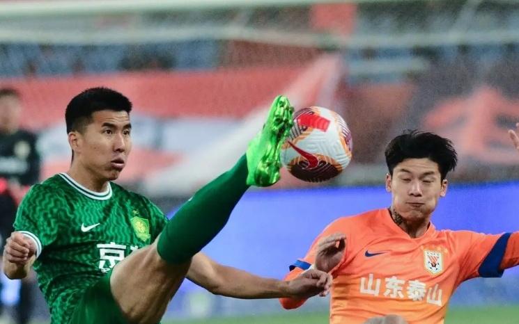 太可惜：中国男足36岁传奇离队，因骂球