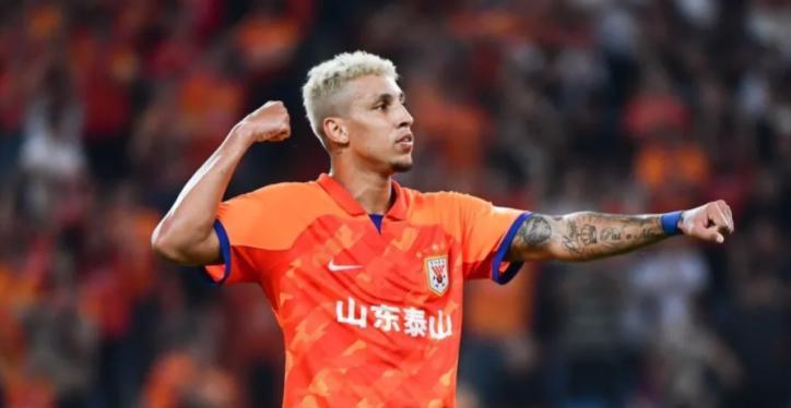 意外！他离开鲁能后不管效力中超哪支球队都是首发，却没进过国足