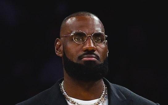 美媒：在詹姆斯缺阵的情况下，NBA揭幕战收视率创下15年来新高