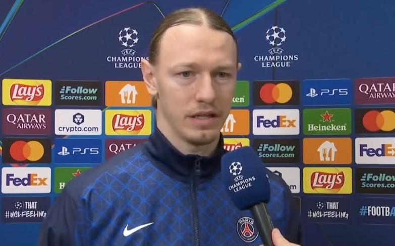 萨福诺夫：会看录像分析失球原因全队