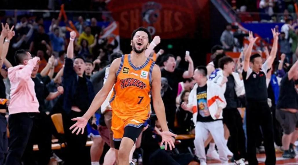 辽篮终于下狠手了！连签两大超级外援