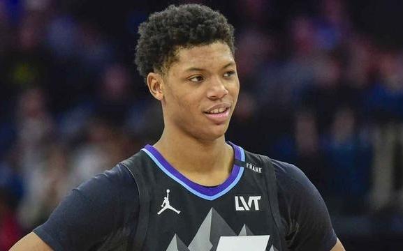 NBA官方点赞！爵士菜鸟轰32分创纪录，