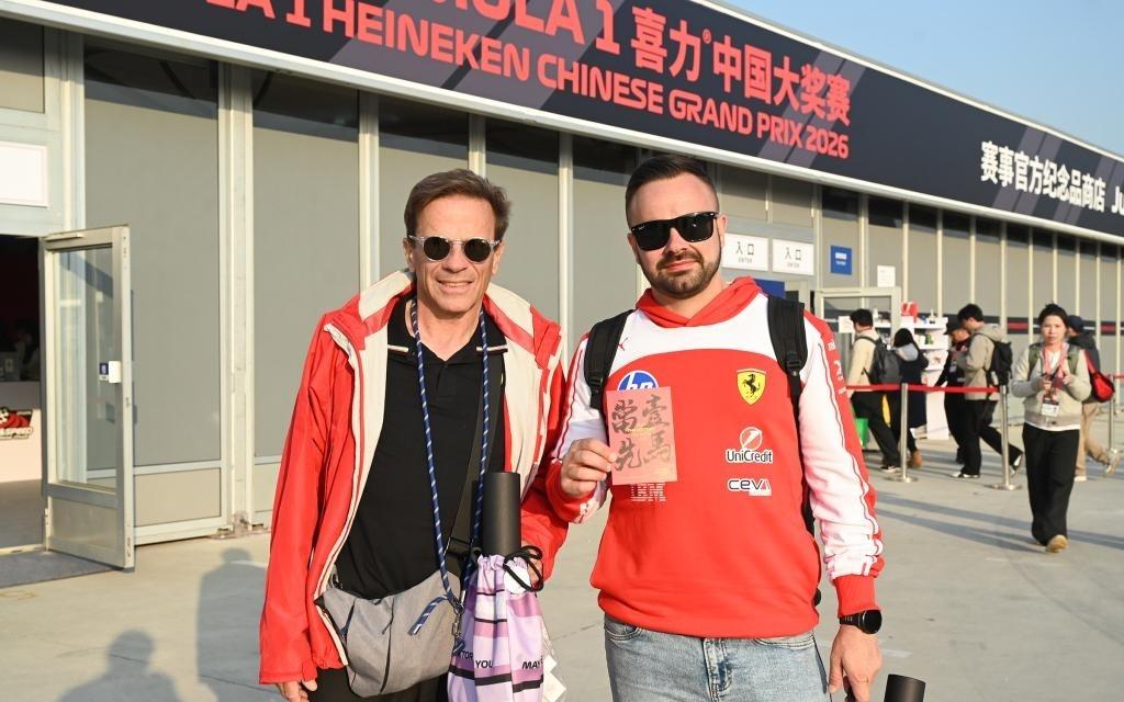 魔都眼F1上海站开赛，北外滩卡丁车体验排队至凌晨