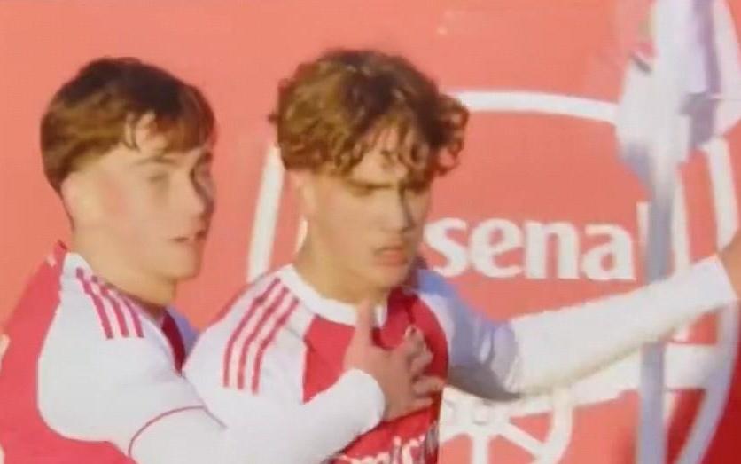 15岁道曼禁区内天秀回旋破门，青年欧