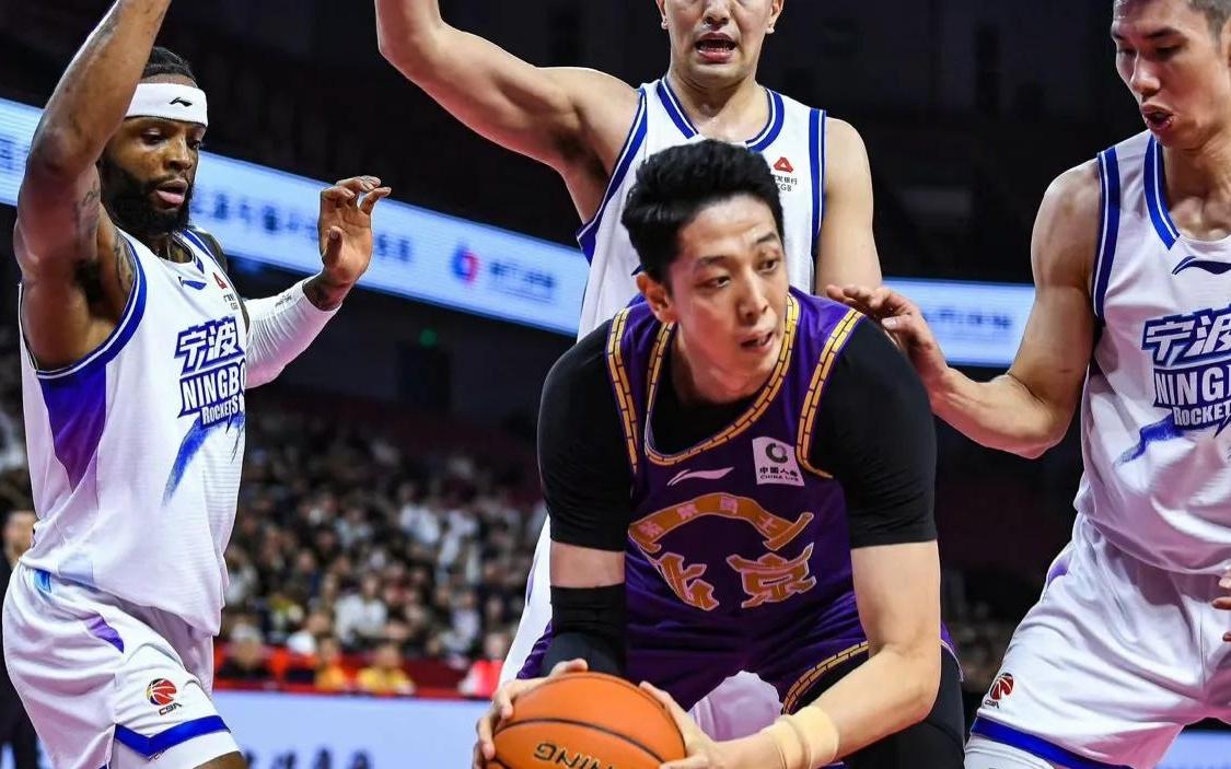 韧带撕裂！CBA新赛季第一个重伤，顶薪中锋第一阶段报销