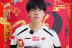 Kael拜年：祝大家马上有钱，马上啥都有