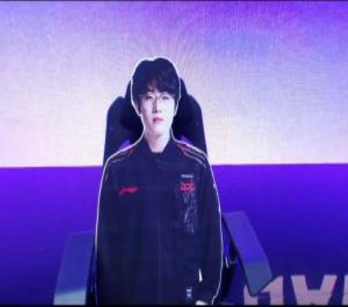 元神出窍ASI亚洲邀请赛现场席位上放置着10名选手的人形立牌