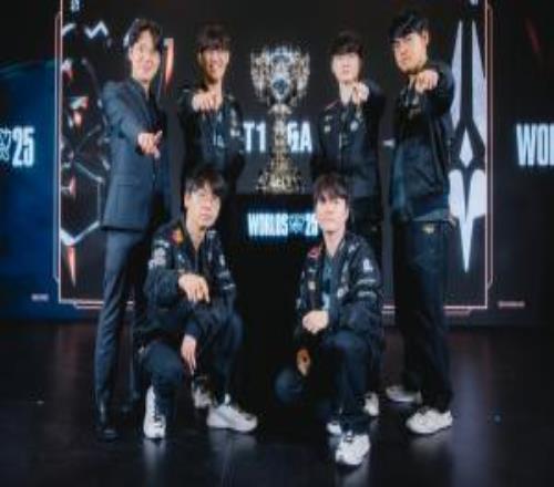 中国台湾网友热议T1三连冠：OFGK就是LOL史上最强四人组！