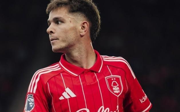 记者：有意租借森林中场麦卡蒂的是斯特拉斯堡，而非切尔西