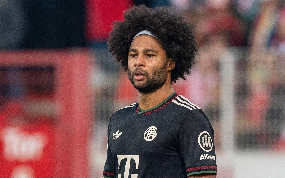 法尔克：尤文和利物浦都询问了明夏免