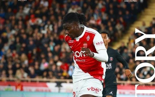 早报曼城3比2利兹联巴萨3比1阿拉维