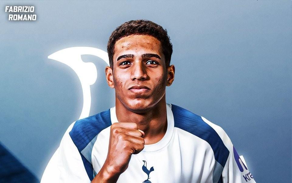 Herewego！罗马诺：热刺将以1500万欧签下桑托斯后卫索萨