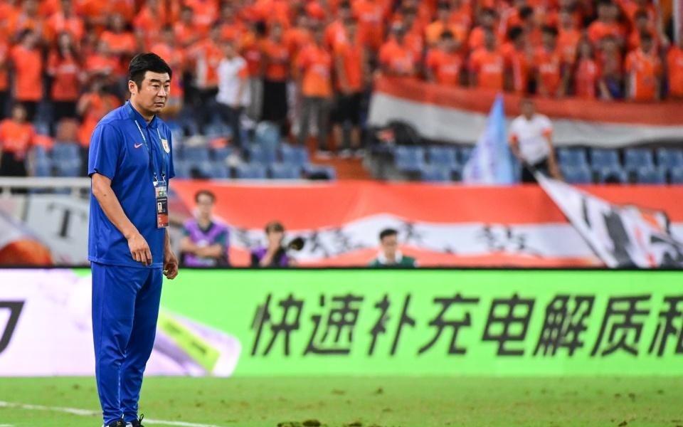 泰山为何4球惨败媒体人热议：过于轻