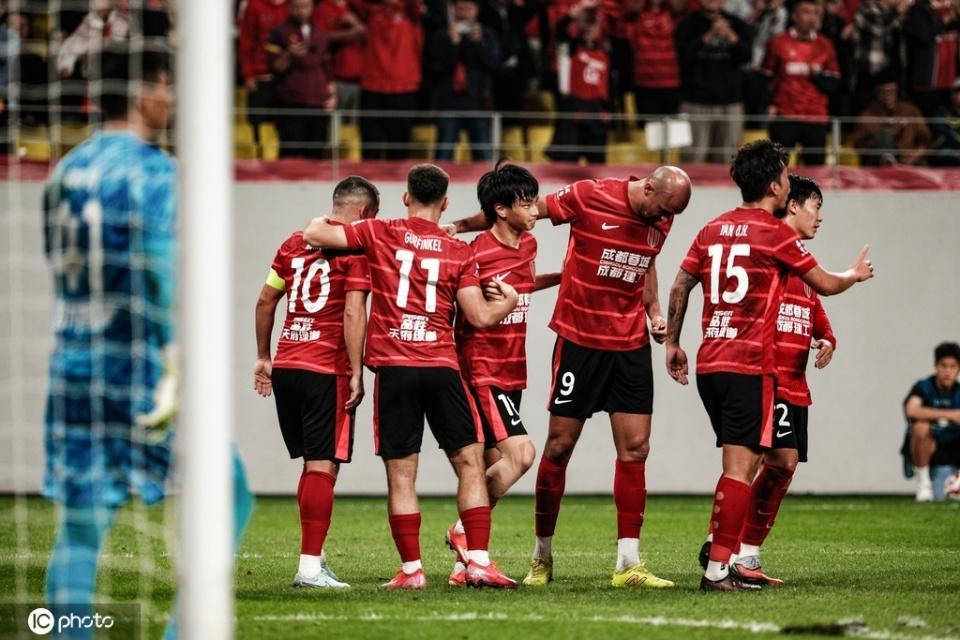 中超：成都蓉城31战胜梅州！仍落后榜首