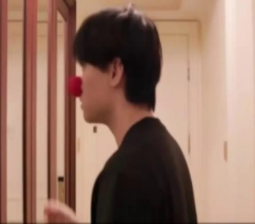 BLG发布视频：这期是ON定制的红鼻子川哥，自拍技术如何