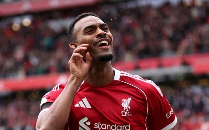 赫拉芬贝赫传射造队史神迹！利物浦富得流油，21埃弗顿豪取6连胜