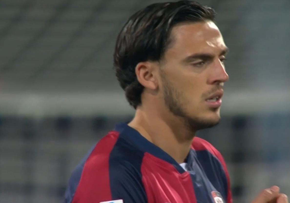 3日凌晨一场经济实惠的10意甲豪门登顶积分榜压力给到同城死敌