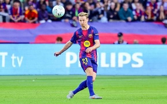 记者：德容因个人事务缺席对阵阿拉维