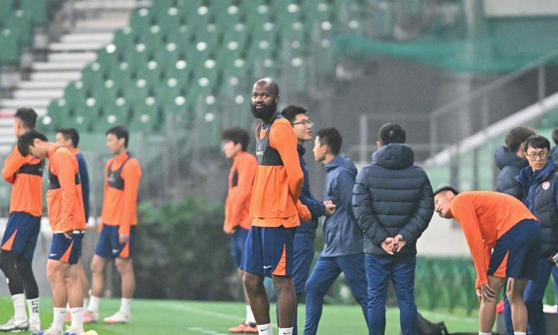 海牛头牌5年换11队没谁了！恩加摊上