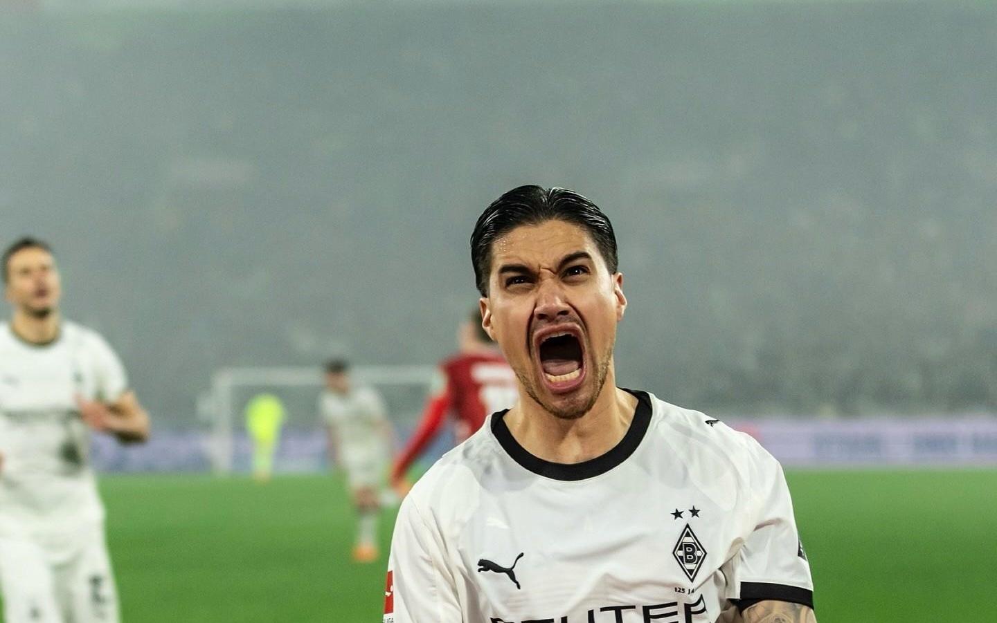 点射得分，凯文迪克斯成为历史首位在